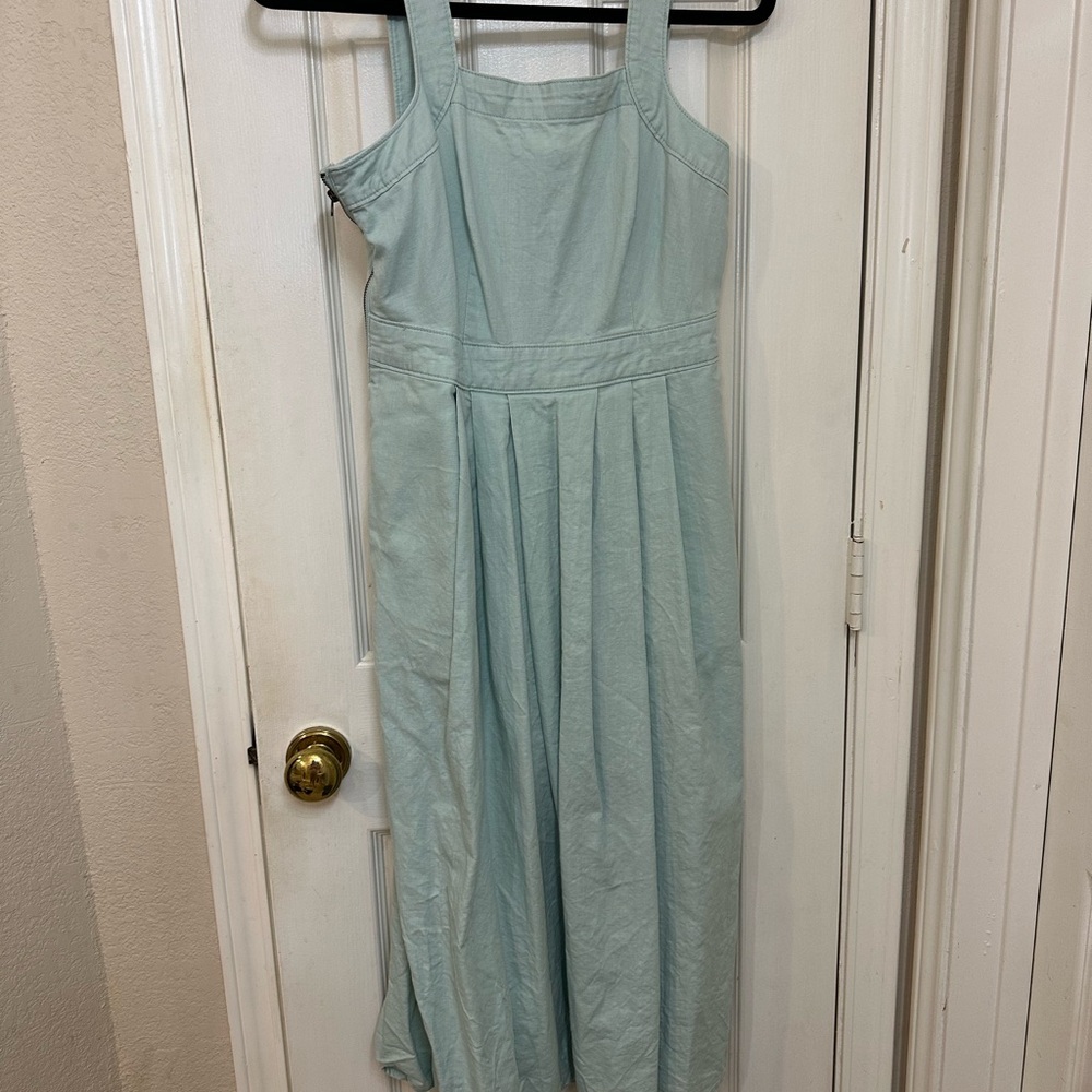 Universal Thread Seafoam Sleeveless Top